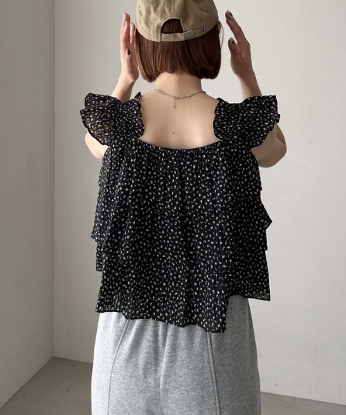 R*n様 bonjour diary♡花柄フリル長袖ブラウス 6Y R*n様 bonjour diary♡花柄フリル長袖ブラウス 6Y 袖フリル花