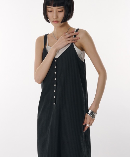 MUHET（ミュエータ）の「seersucker henry cami long dress / シアサッカーヘンリーネックキャミワンピース（ワンピース・レディース・ライトブルー/ブラック・SMALL/MEDIUM）」の17枚目の写真