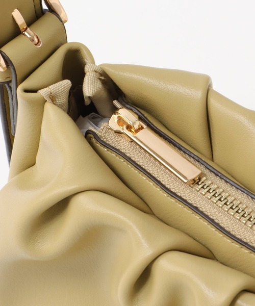 Cepica（セピカ）の「PUタック横長ワンショルダー（ショルダーバッグ・レディース・ブラック/マスタード・FREE）」の15枚目の写真