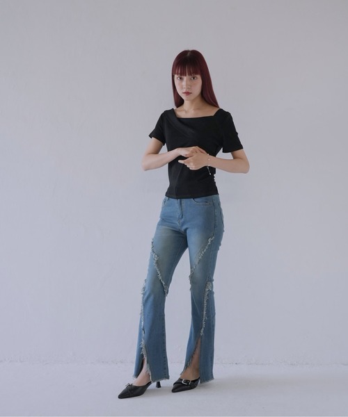 Uenui(ウニュイ)の「【 cunii 】 ワンショルダー風ネックデザインリブトップス(Tシャツ/カットソー・レディース・ホワイト/ブラック/カーキ・FREE)」の12枚目の写真