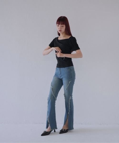 Uenui(ウニュイ)の「【 cunii 】 ワンショルダー風ネックデザインリブトップス(Tシャツ/カットソー・レディース・ホワイト/ブラック/カーキ・FREE)」の13枚目の写真