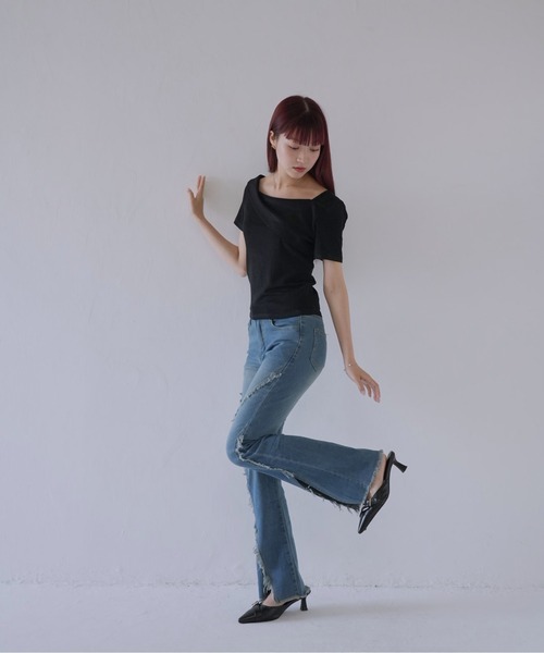 Uenui(ウニュイ)の「【 cunii 】 ワンショルダー風ネックデザインリブトップス(Tシャツ/カットソー・レディース・ホワイト/ブラック/カーキ・FREE)」の14枚目の写真