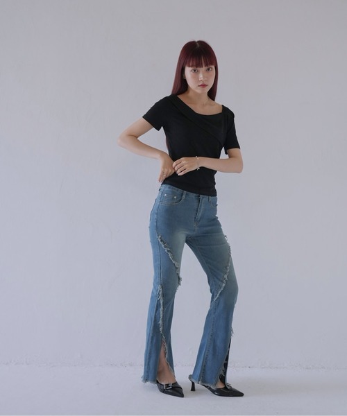 Uenui(ウニュイ)の「【 cunii 】 ワンショルダー風ネックデザインリブトップス(Tシャツ/カットソー・レディース・ホワイト/ブラック/カーキ・FREE)」の19枚目の写真