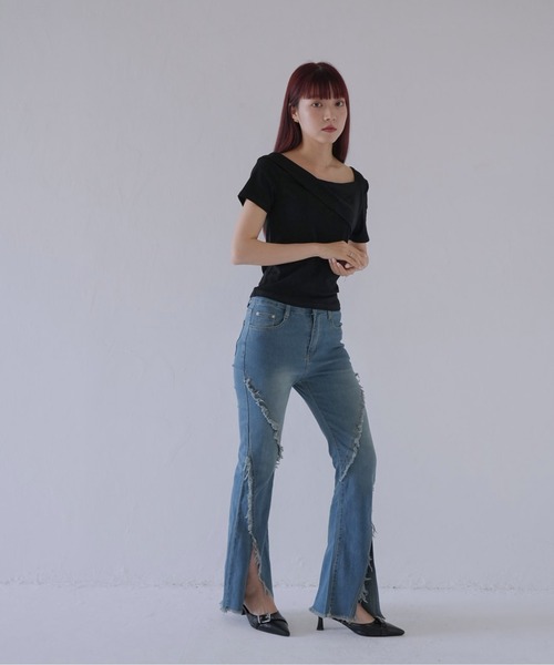 Uenui(ウニュイ)の「【 cunii 】 ワンショルダー風ネックデザインリブトップス(Tシャツ/カットソー・レディース・ホワイト/ブラック/カーキ・FREE)」の22枚目の写真