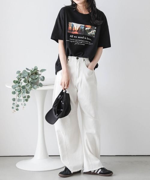 AMELY(エミリー)の「フォト&ロゴ プリントTシャツ(Tシャツ/カットソー・レディース・ホワイト/ブラック・フリー)」の11枚目の写真
