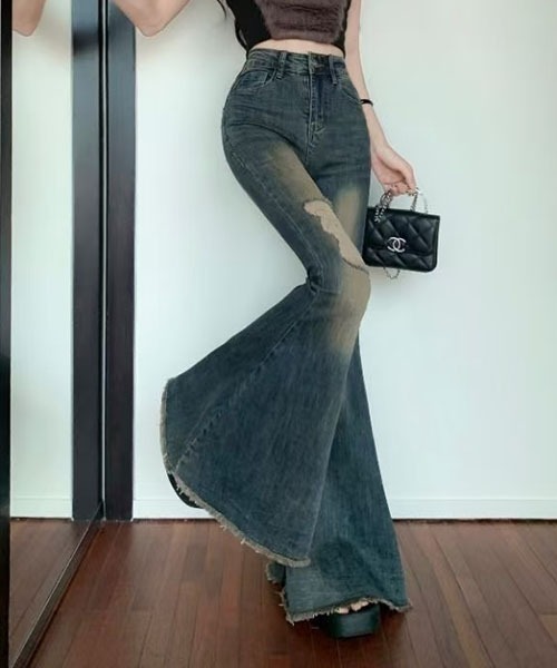 gossip!ロサンゼルス(ゴシップロサンゼルス)の「Y2K膝下フレア ダメージアクセントデニムパンツ(デニムパンツ・レディース・インディゴブルー・S/M/L)」の20枚目の写真