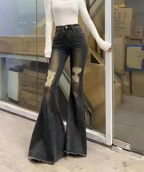gossip!ロサンゼルス(ゴシップロサンゼルス)の「Y2K膝下フレア ダメージアクセントデニムパンツ(デニムパンツ・レディース・インディゴブルー・S/M/L)」の18枚目の写真