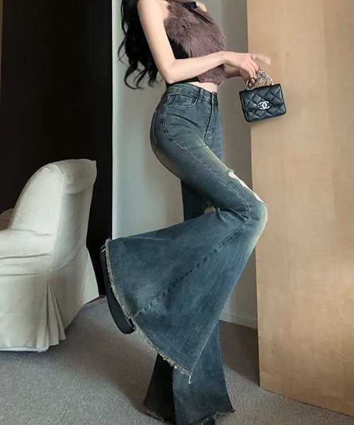 gossip!ロサンゼルス(ゴシップロサンゼルス)の「Y2K膝下フレア ダメージアクセントデニムパンツ(デニムパンツ・レディース・インディゴブルー・S/M/L)」の22枚目の写真