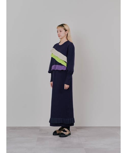 DOLLUPOOPS(ドールアップウップス)の「配色フリルティアードニットワンピース(ワンピース・レディース・チャコールグレー/ネイビー/ブラック・38)」の5枚目の写真