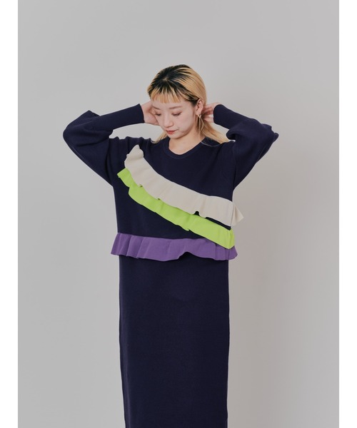 DOLLUPOOPS(ドールアップウップス)の「配色フリルティアードニットワンピース(ワンピース・レディース・チャコールグレー/ネイビー/ブラック・38)」の9枚目の写真