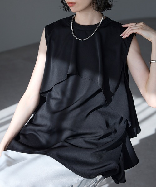 each（イーチ）の「ケープ風フリルノースリとろみブラウス（シャツ/ブラウス・レディース・ホワイト/ブラック/ブルー/ベージュ・FREE）」の2枚目の写真