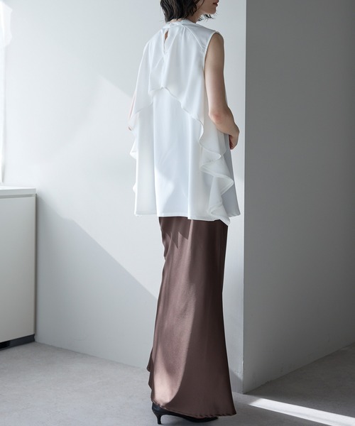 each（イーチ）の「ケープ風フリルノースリとろみブラウス（シャツ/ブラウス・レディース・ホワイト/ブラック/ブルー/ベージュ・FREE）」の10枚目の写真