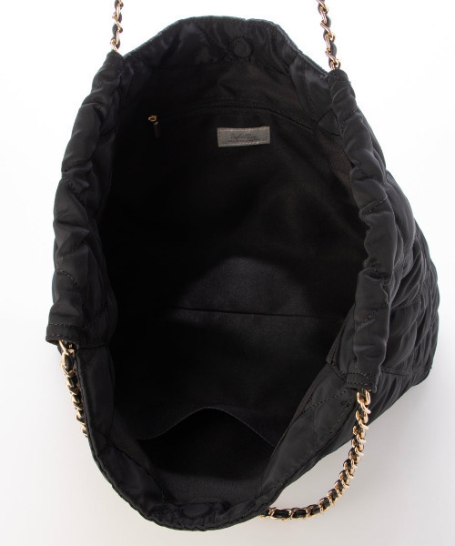 cache cache(カシュ カシュ)の「カシュカシュ cachecache / ナイロンキルトチェーントート(トートバッグ・レディース・ブラック/ベージュ/ブラウン・FREE)」の7枚目の写真