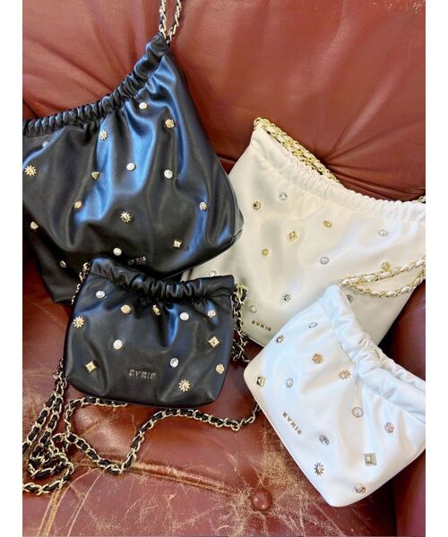 EVRIS（エヴリス）の「スタッズチェーンBIGショルダーBAG（ショルダーバッグ・レディース・ホワイト/ブラック・FREE）」の14枚目の写真