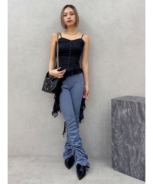 EVRIS（エヴリス）の「スタッズチェーンBIGショルダーBAG（ショルダーバッグ・レディース・ホワイト/ブラック・FREE）」の6枚目の写真