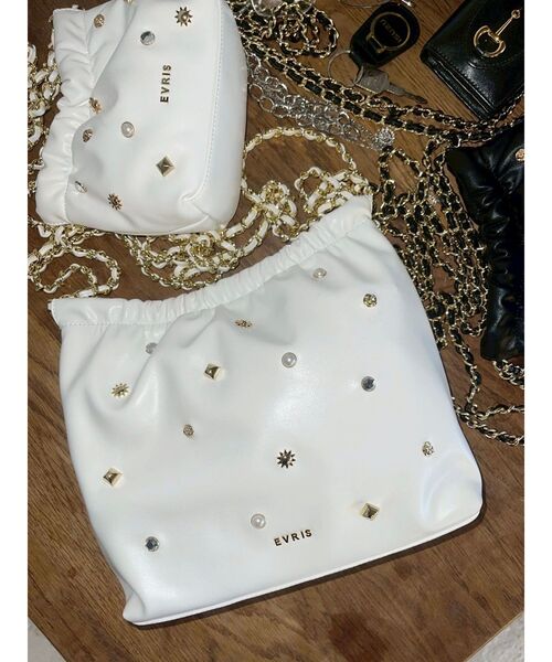 EVRIS（エヴリス）の「スタッズチェーンBIGショルダーBAG（ショルダーバッグ・レディース・ホワイト/ブラック・FREE）」の17枚目の写真