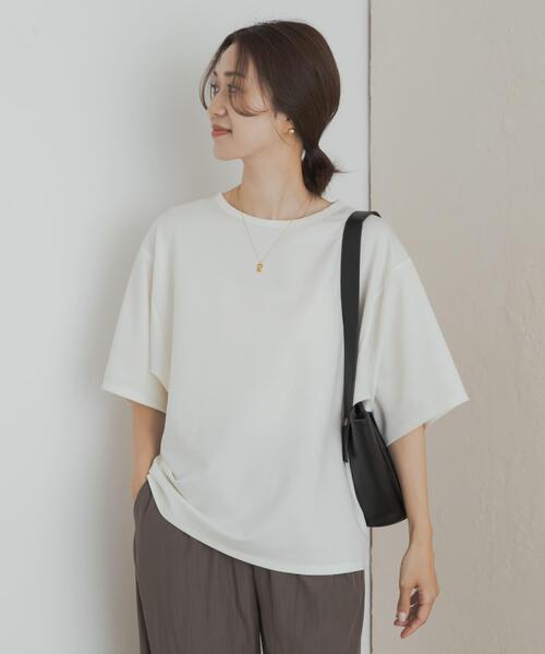 URBAN RESEARCH DOORS（アーバンリサーチドアーズ）の「オーバーサイズフォルムプルオーバー（Tシャツ/カットソー・レディース・ブラック/オフホワイト/ブラウン・MEDIUM）」の5枚目の写真