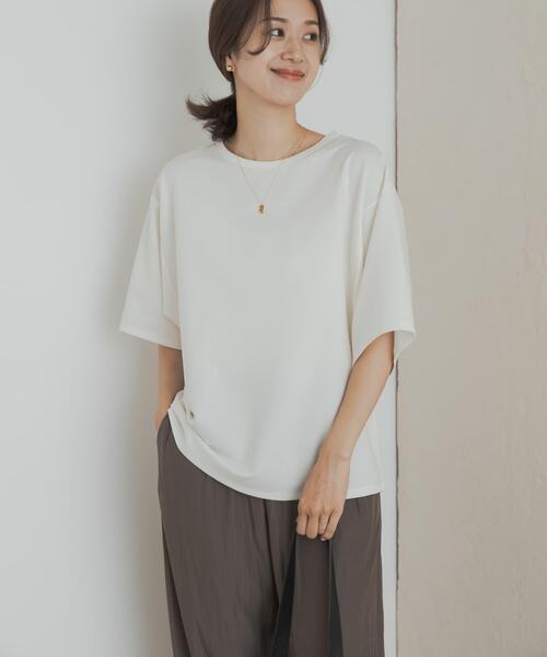 URBAN RESEARCH DOORS（アーバンリサーチドアーズ）の「オーバーサイズフォルムプルオーバー（Tシャツ/カットソー・レディース・ブラック/オフホワイト/ブラウン・MEDIUM）」の6枚目の写真