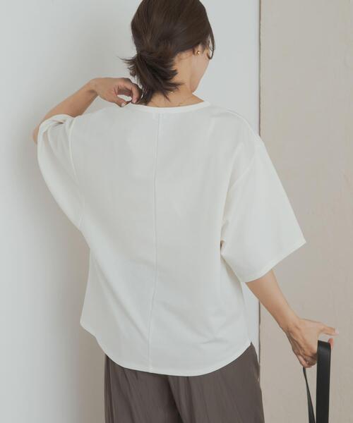 URBAN RESEARCH DOORS（アーバンリサーチドアーズ）の「オーバーサイズフォルムプルオーバー（Tシャツ/カットソー・レディース・ブラック/オフホワイト/ブラウン・MEDIUM）」の8枚目の写真