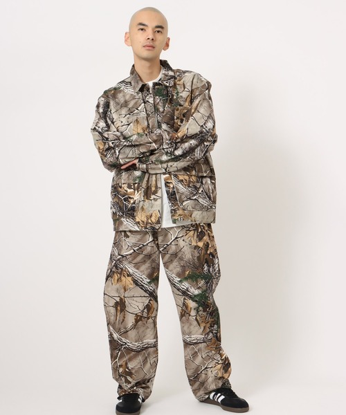 atmos(アトモス)の「atmos Tree Camo Pattern Coverall Jacket / アトモス ツリー カモパターン カバーオール ジャケット(その他アウター・メンズ・ブラウン系カモフラージュ/リアルツリーカモ/グレー系カモフラージュ・M/XL/L)」の9枚目の写真