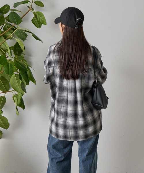 COLONY 2139（コロニートゥーワンスリーナイン）の「ライトフランネルチェックオーバーシャツ（シャツ/ブラウス・レディース・グレー/ブラック/ブラウン・FREE）」の6枚目の写真