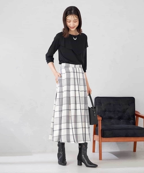 a.v.v(アーヴェヴェ)の「シアーラッフルトップス(Tシャツ/カットソー・レディース・ブラック/グレー系その他/グリーン/ピンク・38/36/40)」の18枚目の写真