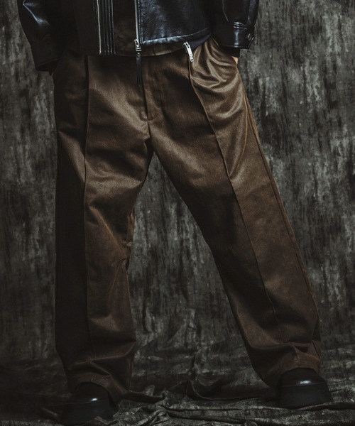 NO ID.（ノーアイディ）の「【NO ID.】Coating Twill Cocoon Trousers / コーティング ツイル コクーン トラウザーズ（その他パンツ・メンズ・ブラック/ネイビー/ブラウン・1(S)/2(M)）」の2枚目の写真