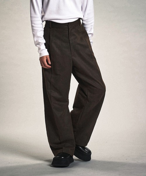 NO ID.（ノーアイディ）の「【NO ID.】Coating Twill Cocoon Trousers / コーティング ツイル コクーン トラウザーズ（その他パンツ・メンズ・ブラック/ネイビー/ブラウン・1(S)/2(M)）」の17枚目の写真