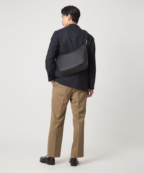 green label relaxing（グリーンレーベルリラクシング）の「シボ レザーライク 2WAY ショルダーバッグ（ショルダーバッグ・メンズ・ブラック/グレー系・FREE）」の22枚目の写真