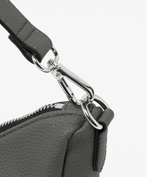 green label relaxing（グリーンレーベルリラクシング）の「シボ レザーライク 2WAY ショルダーバッグ（ショルダーバッグ・メンズ・ブラック/グレー系・FREE）」の9枚目の写真