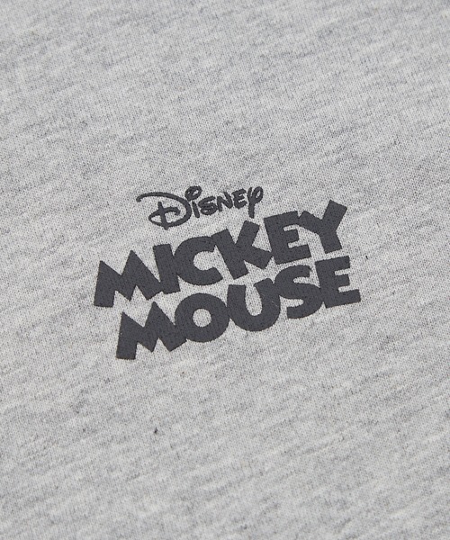 MICKEY MOUSE（ミッキーマウス）の「【MICKEY MOUSE】ミッキーマウス オーバーサイズ 長袖Ｔシャツ（Tシャツ/カットソー・メンズ・ホワイト系2/ホワイト系1/ホワイト系/チャコール/ライトグレー系2/ネイビー系1/ベージュ系/ホワイト・MEDIUM/X-LARGE/LARGE）」の16枚目の写真