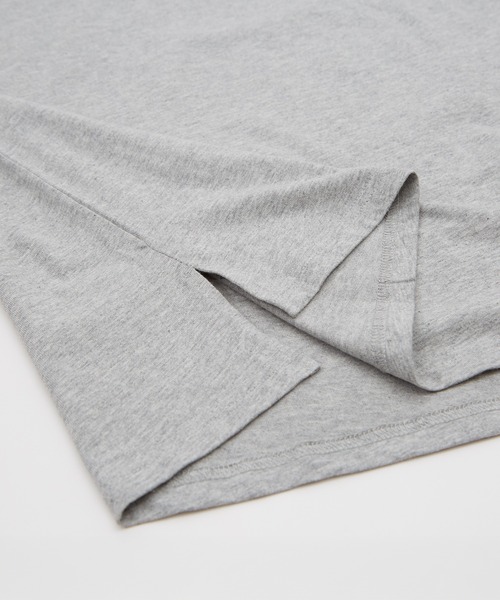 MICKEY MOUSE（ミッキーマウス）の「【MICKEY MOUSE】ミッキーマウス オーバーサイズ 長袖Ｔシャツ（Tシャツ/カットソー・メンズ・ホワイト系2/ホワイト系1/ホワイト系/チャコール/ライトグレー系2/ネイビー系1/ベージュ系/ホワイト・MEDIUM/X-LARGE/LARGE）」の19枚目の写真