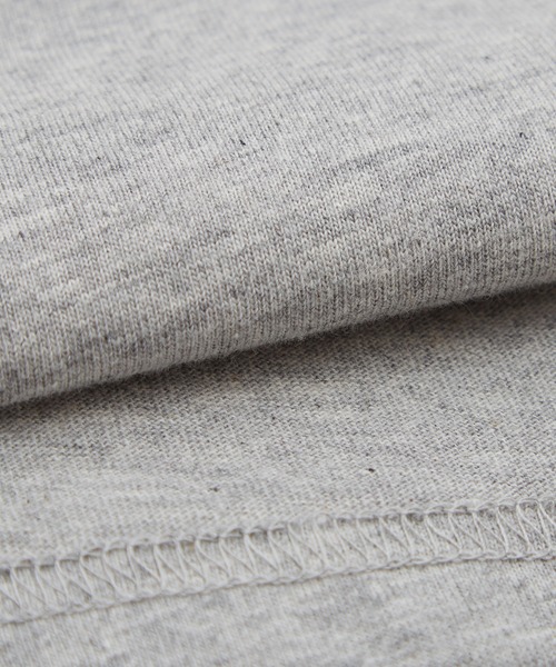 MICKEY MOUSE（ミッキーマウス）の「【MICKEY MOUSE】ミッキーマウス オーバーサイズ 長袖Ｔシャツ（Tシャツ/カットソー・メンズ・ホワイト系2/ホワイト系1/ホワイト系/チャコール/ライトグレー系2/ネイビー系1/ベージュ系/ホワイト・MEDIUM/X-LARGE/LARGE）」の20枚目の写真