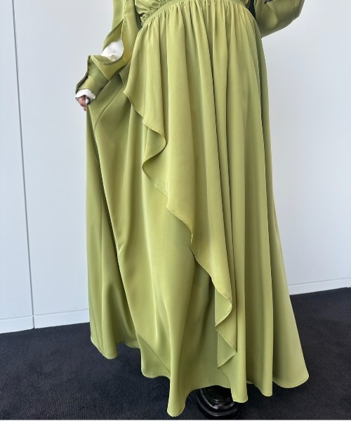 Ameri（アメリ）の「＜ZOZOTOWN限定＞FLARE LAP DETAIL DRESS（ワンピース・レディース・ライトグリーン/ベージュ/ブラック・SMALL/MEDIUM）」の7枚目の写真