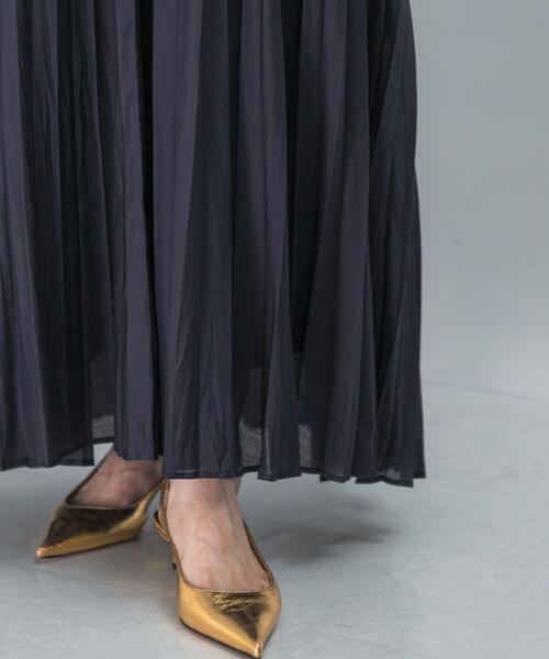 URBAN RESEARCH ROSSO WOMEN（アーバンリサーチ　ロッソ）の「プリーツドッキング2WAYキャミワンピース（ワンピース・レディース・ネイビー/ライトベージュ・FREE）」の5枚目の写真