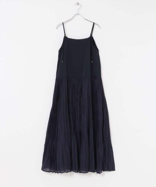 URBAN RESEARCH ROSSO WOMEN（アーバンリサーチ　ロッソ）の「プリーツドッキング2WAYキャミワンピース（ワンピース・レディース・ネイビー/ライトベージュ・FREE）」の8枚目の写真