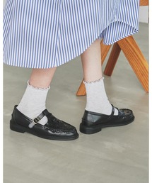 Tストラップ ローファー