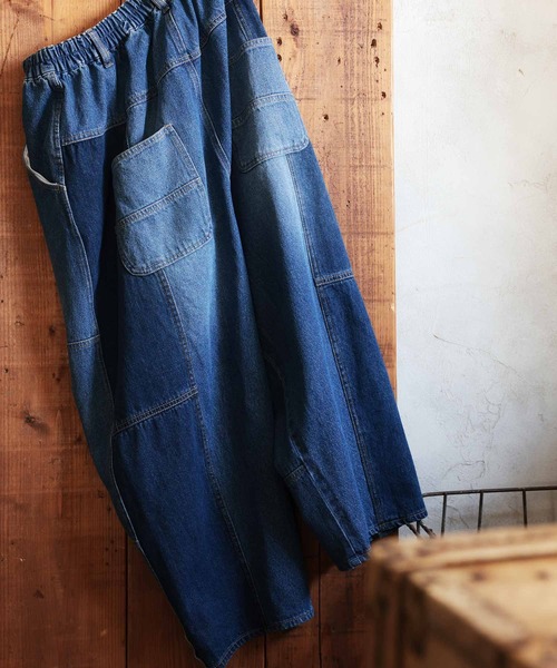 soulberry（ソウルベリー）の「はぎはぎパネるデニム（デニムパンツ・レディース・ブルー・M/4L/3L/LL/L）」の5枚目の写真