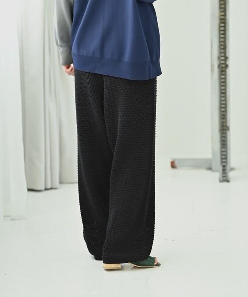 STYLE DELI(スタイルデリ)の「【BLK001】ストラクチャーリブワイドパンツ(スラックス・レディース・ブラック・FREE)」の2枚目の写真