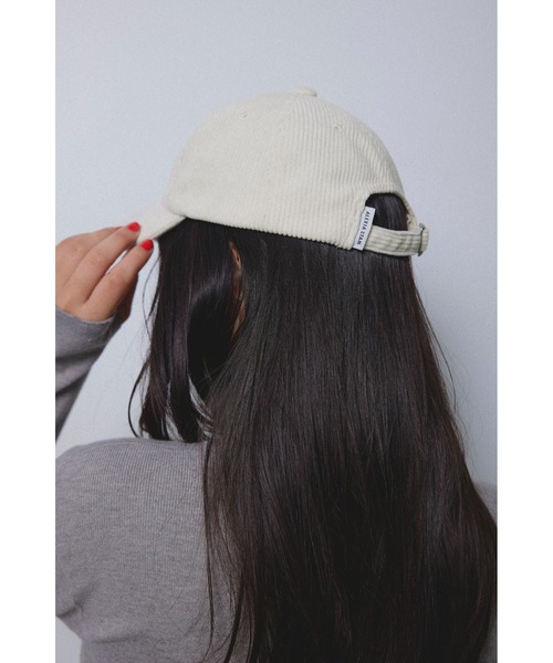 ALEXIA STAM(アリシアスタン)の「Corduroy Cap/ コーデュロイ ロゴキャップ(キャップ・レディース・ネイビー/レッド/ブラック/アイボリー・FREE)」の6枚目の写真