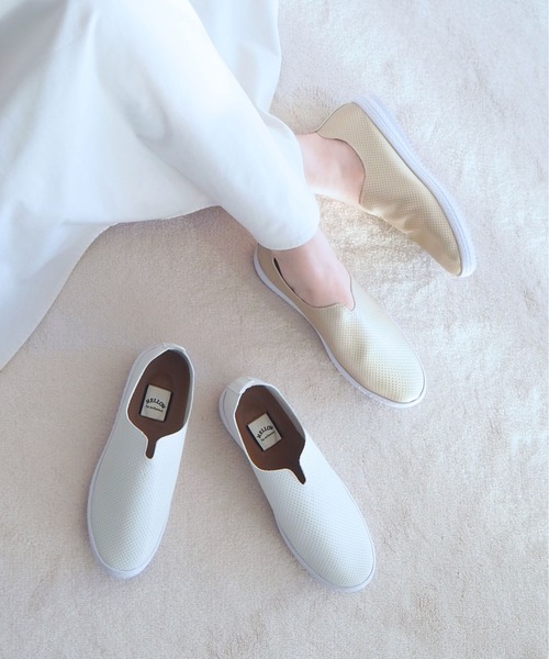 enchanted（エンチャンテッド）の「MELLOW【魔法の靴】パンチングメッシュソフトバブーシュ（スニーカー・レディース・ネイビー/プラチナム/ブラック/アイボリー/シルバー・22.5/23/23.5/24/24.5/25/25.5）」の18枚目の写真