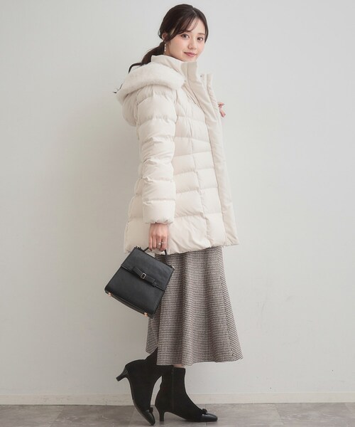 couture brooch（クチュールブローチ）の「【2WAY・ベルト付き】フードフェイクファー ミドル丈ダウンコート（ダウンジャケット/コート・レディース・アイボリー/ブラック・36/42/40/38）」の16枚目の写真