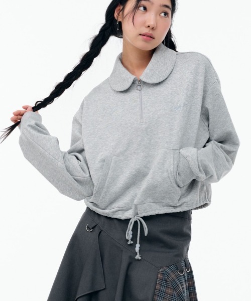 TUOMIO(トゥオミオ)の「【TUOMIO】ROUND COLLAR STRING TOP / 【トゥオミオ】ラウンドカラーストリングハーフジップスェット(スウェット・レディース・ブラック/グレー・S)」の2枚目の写真