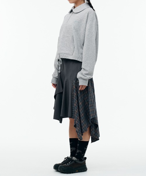 TUOMIO(トゥオミオ)の「【TUOMIO】ROUND COLLAR STRING TOP / 【トゥオミオ】ラウンドカラーストリングハーフジップスェット(スウェット・レディース・ブラック/グレー・S)」の15枚目の写真