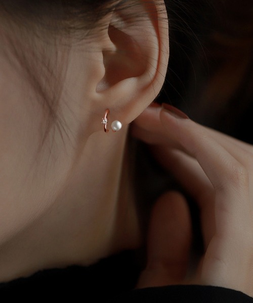 tunee(チュニー)の「【436580】クラシックパールピアス/ペア(RZ)(ピアス(両耳用)・レディース・ゴールド系2/ゴールド系1・FREE)」の1枚目の写真