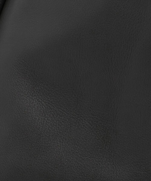 UNITED ARROWS(ユナイテッドアローズ)の「UNFINISHED LEATHER/ショルダーバッグ(ショルダーバッグ・メンズ・ブラック/ダークブラウン・FREE)」の15枚目の写真