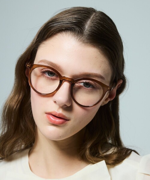 TOCCA(トッカ)の「GRACE IN LIGHT SUNGLASSES 調光レンズサングラス(サングラス・レディース・ベージュ系/ブラウン系・F)」の22枚目の写真
