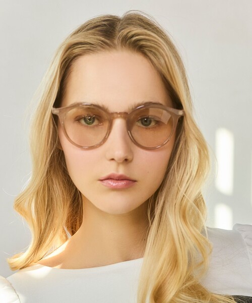 TOCCA(トッカ)の「GRACE IN LIGHT SUNGLASSES 調光レンズサングラス(サングラス・レディース・ベージュ系/ブラウン系・F)」の15枚目の写真
