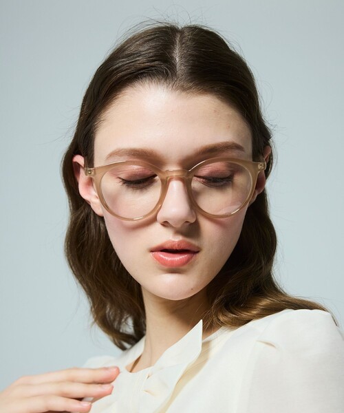 TOCCA(トッカ)の「GRACE IN LIGHT SUNGLASSES 調光レンズサングラス(サングラス・レディース・ベージュ系/ブラウン系・F)」の18枚目の写真