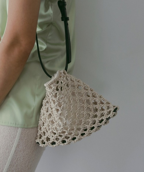 anuke(アンヌーク)の「Macrame Shoulder Bag(ショルダーバッグ・レディース・アイボリー/ブラック・FREE)」の6枚目の写真